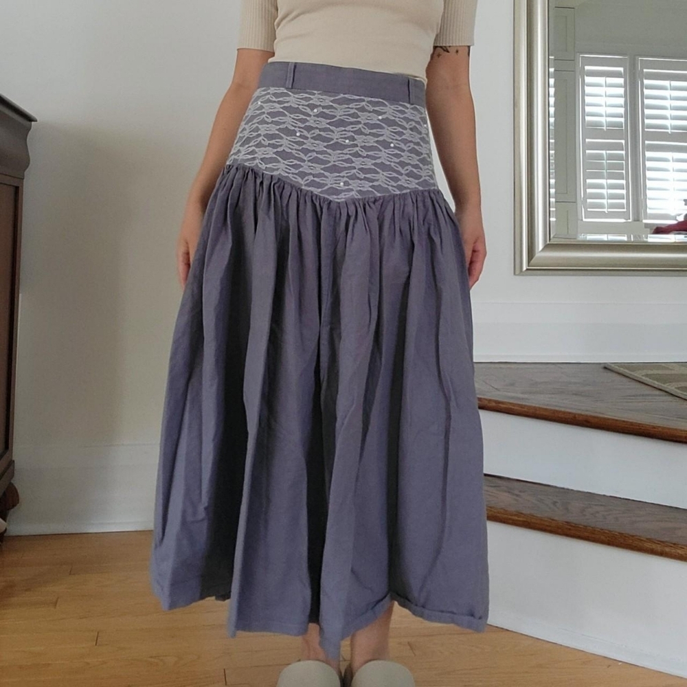 Vintage lace midi skirt